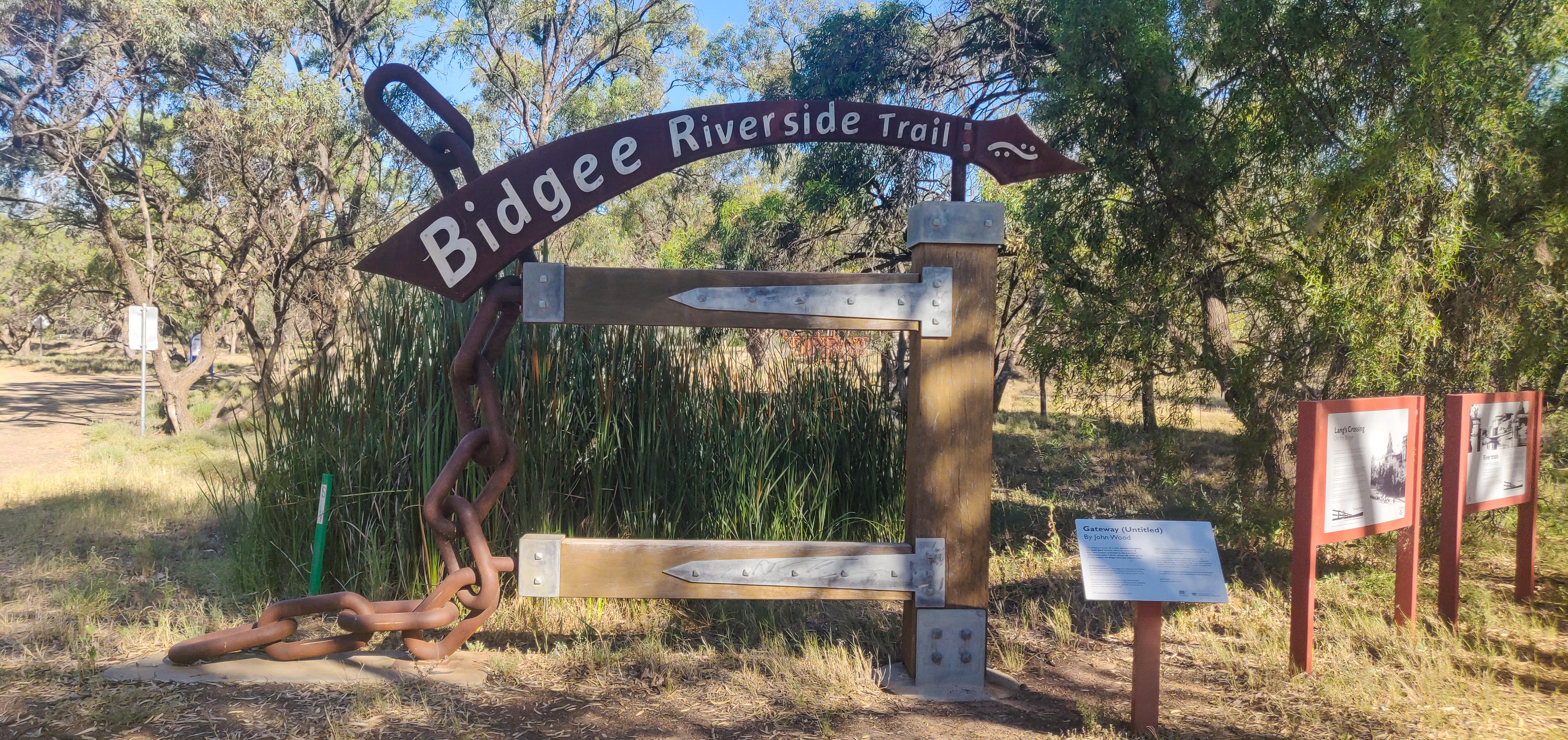 Bidgee Riverside Trail