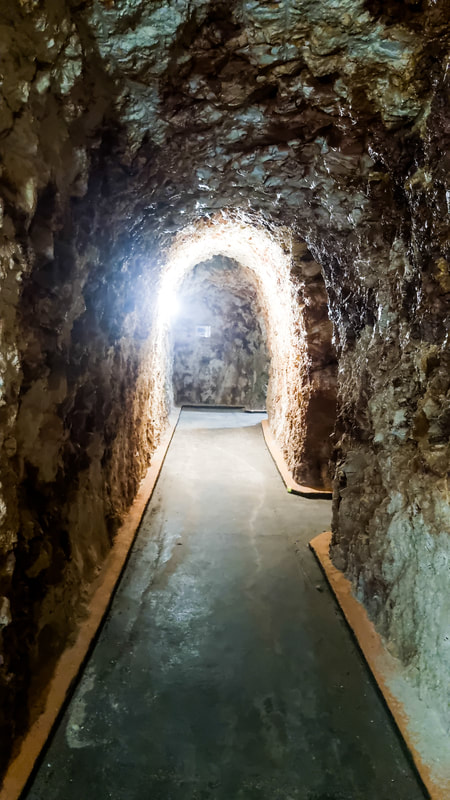 White Cliffs Underground Motel - Pathway