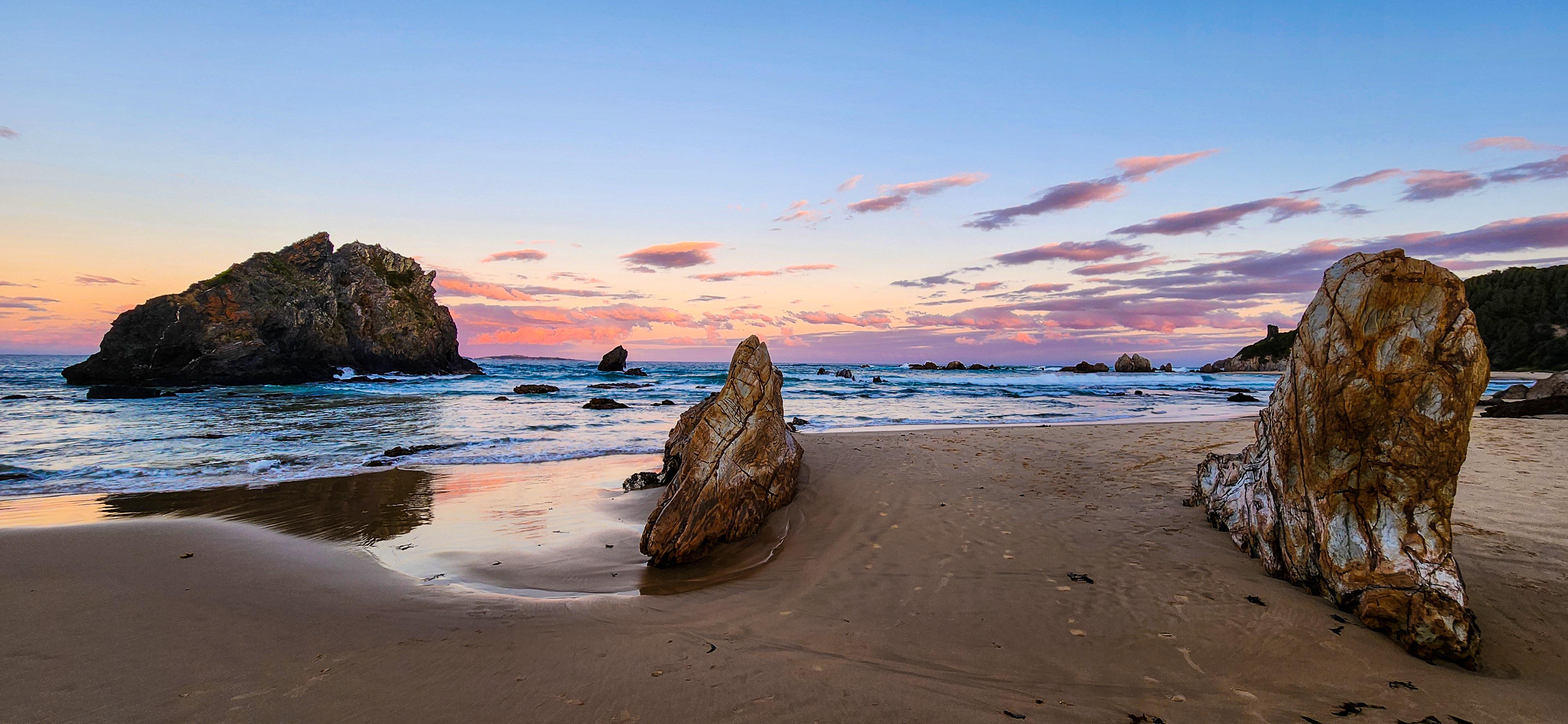 On the way to Glasshouse Rocks