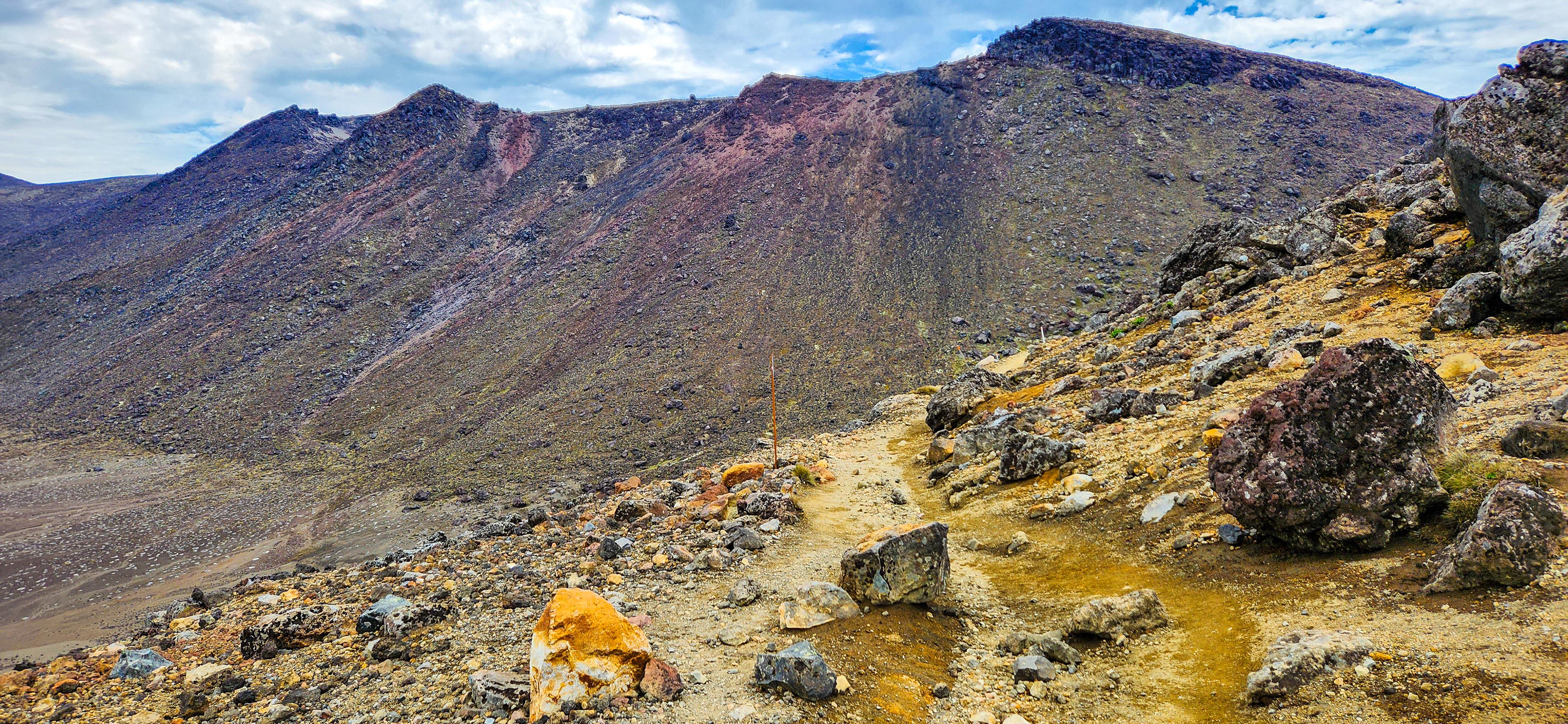 Descent from Blue Lake towards Ketetahi Hut